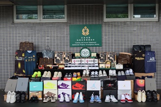 Hong Kong Customs on September 9 seized about 3 300 suspected counterfeit goods with a total estimated market value of about $2.1 million at the Shenzhen Bay Control Point. Photo shows the suspected counterfeit goods seized.