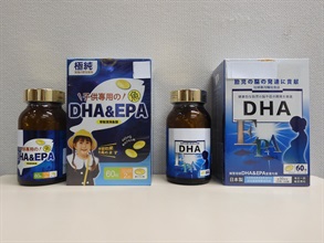 香港海关昨日（十月十八日）拘捕一间批发商的男销售经理，他涉嫌供应附有虚假商品说明的鱼油丸，违反《商品说明条例》。图示涉案的鱼油丸。