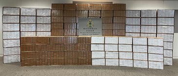 Hong Kong Customs today (April 14) seized about 1.7 million suspected illicit cigarettes in Fanling, with an estimated market value of about $4.7 million and a duty potential of about $3.2 million. Photo shows the suspected illicit cigarettes seized.
