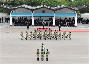Hong Kong Customs held a passing-out parade for the 136th-139th Customs Inspector Induction Courses and the 488th-491st Customs Officer Induction Courses at the Hong Kong Customs College today (December 8). Photo shows members of the Customs and Excise Department Guards of Honour performing an exhibition drill.