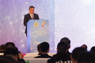 Hong Kong Customs is organising the Regional High-Level Conference on IP Protection from today (March 12) to March 14. Photo shows the Secretary for Commerce and Economic Development, Mr Algernon Yau, delivering a keynote speech at the conference.