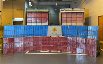 Hong Kong Customs yesterday (March 21) conducted anti-illicit cigarette operations in Yuen Long and Tuen Mun. A total of about 4.1 million suspected illicit cigarettes, with a total estimated market value of about $19 million and a duty potential of about $14 million were seized, and a suspected illicit cigarette storage centre was shut down. Photo shows the suspected illicit cigarettes seized by Customs officers.