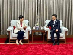 The Commissioner of Customs and Excise, Ms Louise Ho, today (May 8) led a Hong Kong Customs delegation to attend the 6th WCO Global AEO Conference. Photo shows Ms Ho (left) having a courtesy call with the Vice-Minister of the General Administration of Customs of the People's Republic of China, Mr Sun Yuning (right), before a bilateral meeting with him and his delegation.
