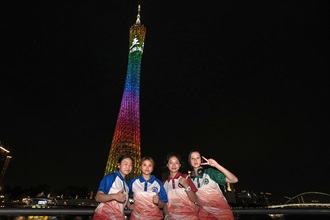 Customs YES organised the Customs YES Guangzhou, Hong Kong, Macao Exchange Tour for Hundred Youths from August 10 to today (August 13), to facilitate cultural integration, broaden horizons and deepen understanding of customs work in the three regions of the participants. On August 12, the group took a night cruise on the Pearl River in Guangzhou.