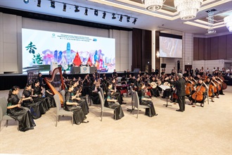 香港海关今日（五月十九日）至五月二十二日举办第26届世界海关组织亚太区首脑会议。图示德望学校中乐团于首日会议开始前作精彩演出。