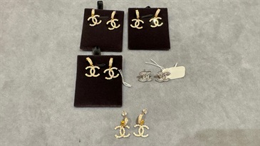 Hong Kong Customs today (June 20) conducted an enforcement operation at the Jewellery & Gem ASIA Hong Kong being held at the Hong Kong Convention and Exhibition Centre, seizing about 50 pieces of suspected counterfeit jewellery with a total estimated market value of about $150,000. Photo shows some of the suspected counterfeit earrings seized.