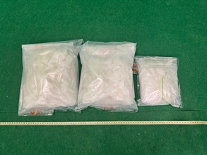Hong Kong Customs detected a drug trafficking case involving an incoming passenger at Hong Kong International Airport yesterday (October 10) and seized about 3.7 kilograms of suspected methamphetamine with an estimated market value of about $1.2 million. Photo shows the suspected methamphetamine seized.