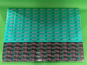 An incoming male passenger was sentenced to six months' imprisonment by the West Kowloon Magistrates' Courts today (October 13) for importing alternative smoking products, in contravention of the Import and Export Ordinance. Photos show the alternative smoking products seized.