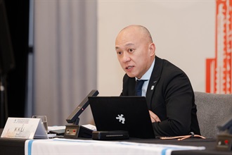 The 35th World Customs Organization Asia/Pacific Regional Contact Points Meeting held by Hong Kong Customs concluded today (October 17). Photo shows the Assistant Commissioner (World Customs Organization) of Customs and Excise, Mr Li Kin-kei, presiding over the meeting.