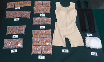 Hong Kong Customs detected a smuggling case involving a passenger at the Shenzhen Bay Control Point on November 30, 2025, and seized 660 pieces of pharmaceutical injections containing Part 1 Poison with an estimated market value of about $300,000. Photo shows the pharmaceutical injections seized.