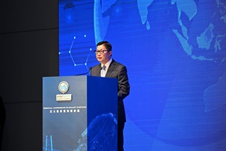 Hong Kong Customs, in the capacity of the World Customs Organization Vice-Chair for the Asia/Pacific Region, hosted the Regional Conference on Smart Customs starting March 11 for three consecutive days, with the conference concluding today (March 13). Photo shows the Secretary for Security, Mr Tang Ping-keung, delivering his opening remarks at the conference on March 11.