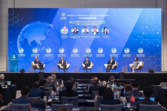 Hong Kong Customs, in the capacity of the World Customs Organization Vice-Chair for the Asia/Pacific Region, hosted the Regional Conference on Smart Customs starting March 11 for three consecutive days, with the conference concluding today (March 13). Photo shows representatives of different sectors attending a panel discussion session.