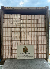 Hong Kong Customs raided two suspected illicit cigarette storage centres in Fanling and seized more than 8.8 million suspected illicit cigarettes yesterday (April 9). The total estimated market value of the suspected illicit cigarettes was about $39.7 million while the duty potential was about $29.1 million. One man suspected to be in connection with the case was arrested. Photo shows the suspected illicit cigarettes seized inside one of the warehouses.