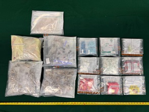Hong Kong Customs detected two dangerous drugs cases in Tseung Kwan O and Hong Kong International Airport respectively yesterday (May 21) and today (May 22), and seized a total of about 21.8 kilograms of assorted drugs with a total estimated market value of about $7.95 million. Photo shows the suspected assorted drugs seized in the first case.