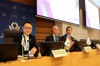 The Commissioner of Customs and Excise, Mr Chan Tsz-tat, from June 22 to yesterday (June 27), led a delegation to attend the 94th Session of the Policy Commission and the 147th/148th Customs Co-operation Council (CCC) Sessions of the World Customs Organization (WCO) in Brussels, Belgium. Photo shows Mr Chan (first left), presiding over the regional consultations of the Asia/Pacific region during the 147th/148th CCC Sessions of the WCO.