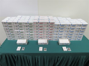 Hong Kong Customs detected a case of suspected illegally imported medicines on August 14 and seized 135 000 tablets of suspected proprietary Chinese medicines, with an estimated market value of about $630,000. Photo shows the suspected illegally imported medicines seized.