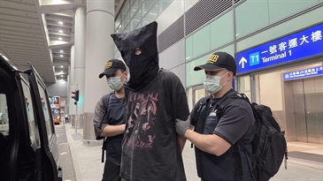 Hong Kong Customs today (September 8) detected three drug trafficking cases involving passengers at Hong Kong International Airport and seized about 25 kilograms of suspected ketamine and 13kg of suspected cannabis buds, with a total estimated market value of about 13 million. Three persons were arrested. Photo shows the arrested person in the second case.