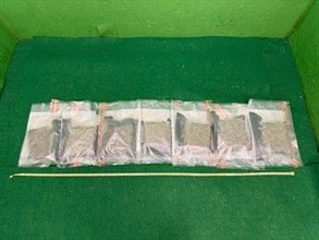 Hong Kong Customs yesterday (September 15) and today (September 16) detected two drug trafficking cases involving two incoming air passengers at Hong Kong International Airport and seized about 3.5 kilograms of suspected cannabis buds and 1kg of suspected cocaine with a total estimated market value of about $1.45 million. Photo shows the suspected cannabis buds seized in the first case.