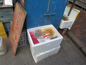 Hong Kong Customs and Sham Shui Po District of the Hong Kong Police Force mounted a joint-enforcement operation from September 18 to 30 and detected cases involving illicit cigarettes in the district. A total of about 100 000 illicit cigarettes with an estimated market value of about $480,000, and a duty potential of about $350,000 were seized. Five persons connected with the cases were arrested. Photo shows some of the illicit cigarettes seized.