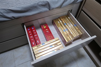 A tenant of a public rental housing (PRH) unit was sentenced to three months' imprisonment by the Eastern Magistrates' Courts yesterday (October 7) for dealing with duty-not-paid cigarettes, in contravention of the Dutiable Commodities Ordinance (Cap. 109). Photo shows some of the duty-not-paid cigarettes seized from the PRH unit involved in the case.