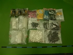 Hong Kong Customs yesterday (February 23) detected two passenger drug trafficking cases at Hong Kong International Airport and seized about 16.3 kilograms of suspected ketamine and about 5.8 kilograms of suspected cocaine with an estimated market value of about $15 million in total. Photo shows the suspected cocaine seized.