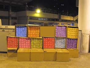 Hong Kong Customs mounted a five-month special operation codenamed "Wave II" from January 25 to yesterday (June 25) to combat smuggling of contraband items by cross-boundary goods vehicles in view of the drastic drop of cross-boundary passenger flow between the Mainland and Hong Kong amid the COVID-19 epidemic. A variety of smuggled goods and prohibited items worth over $66 million were seized, with arrests of 196 people. Photo shows some nicotine-containing smoke oil for electronic cigarettes seized suspected of lacking a valid import licence.